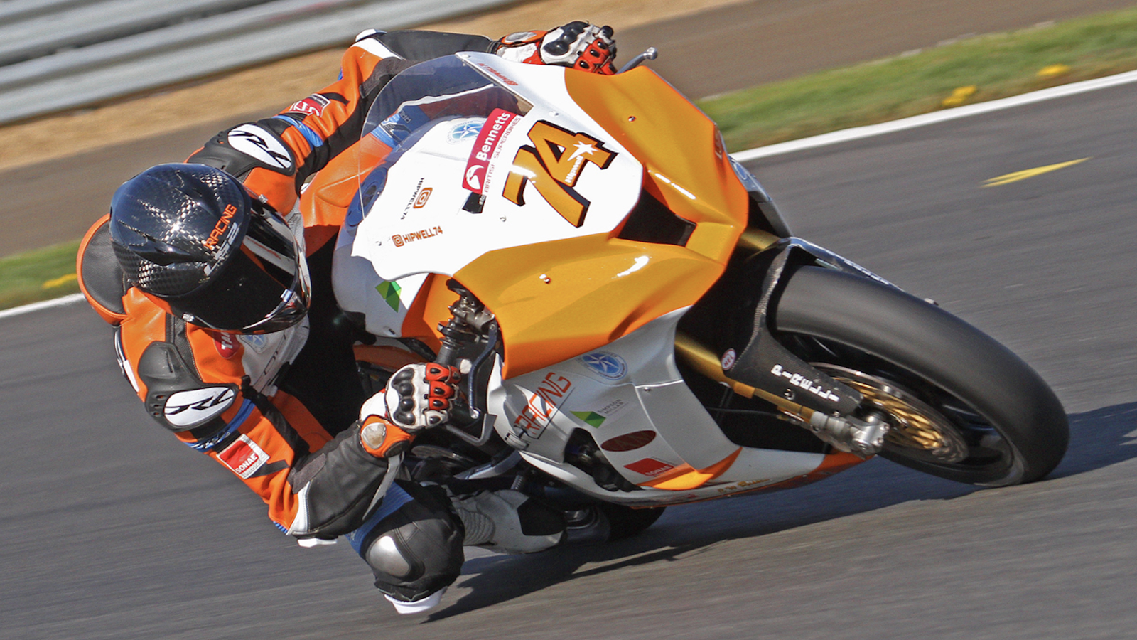 Dean Hipwell - CDH Racing Kawasaki [credit: Roy Cross]